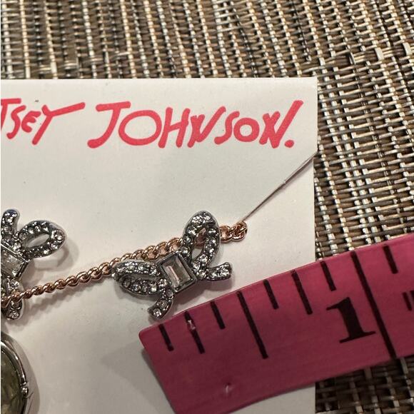Betsey Johnson IRIDESCENT CRYSTAL HEART BOW Earrings Necklace jewelry Set NWT - Picture 8 of 10